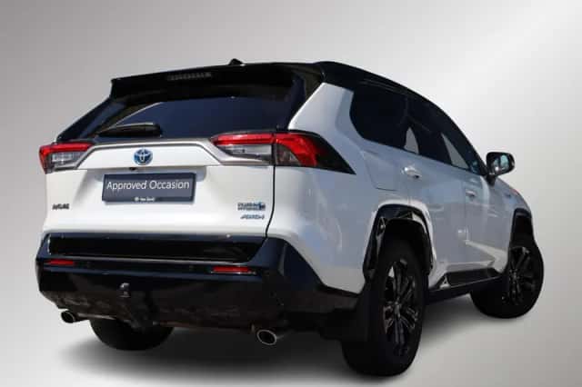 Toyota RAV4 (2023) thumbnail 2