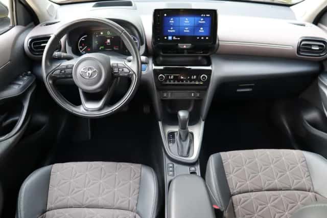 Toyota Yaris Cross (2022) thumbnail 3