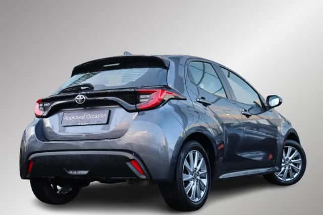 Toyota Yaris (2024) thumbnail 2