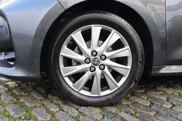 Toyota Yaris (2024) thumbnail 3