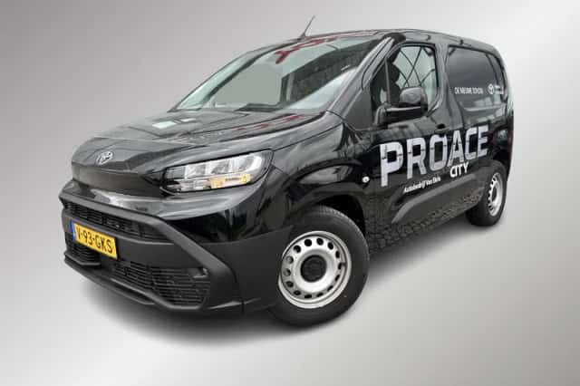 Toyota Proace (2024) thumbnail 1