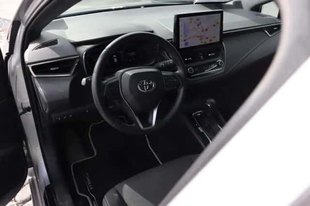Toyota Corolla (2023) thumbnail 3