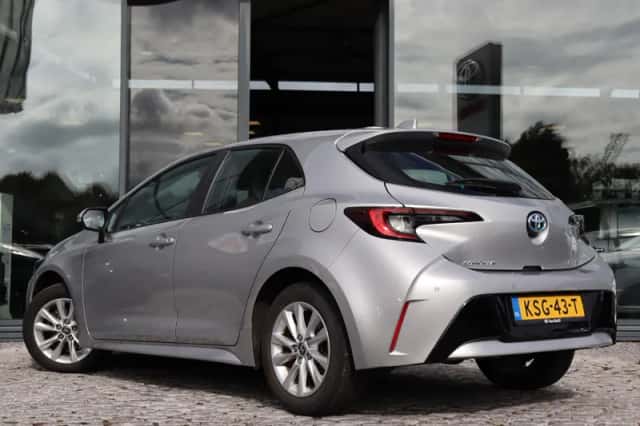 Toyota Corolla (2023) thumbnail 4