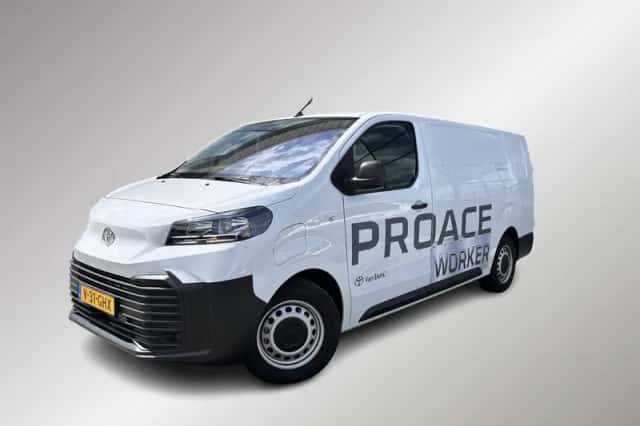 Toyota Proace (2024) thumbnail 1