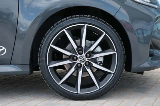 Toyota Yaris (2025) thumbnail 4
