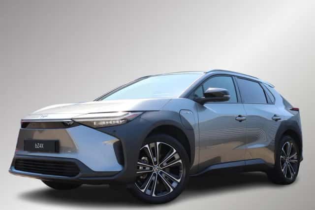 Toyota bZ4X (2024) thumbnail 1