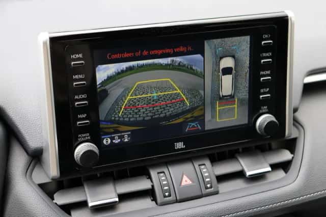 Toyota RAV4 (2022) thumbnail 6