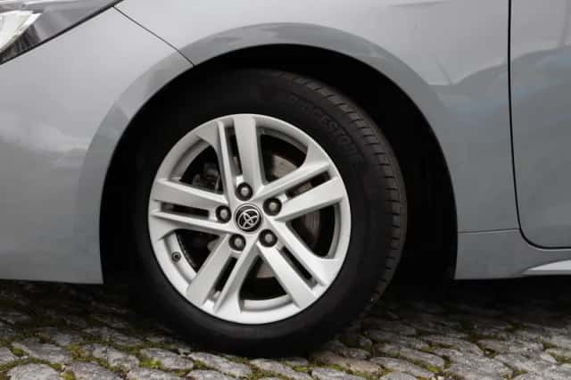Toyota Corolla (2022) thumbnail 3