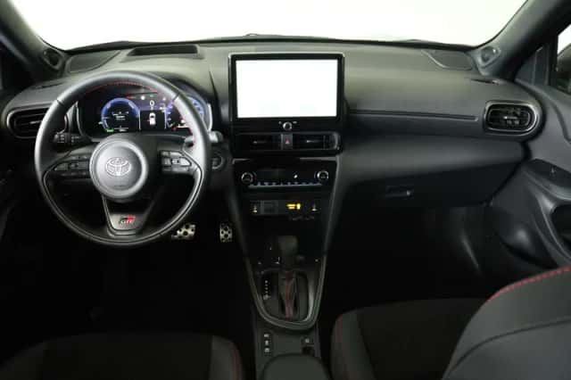 Toyota Yaris Cross (2025) thumbnail 5
