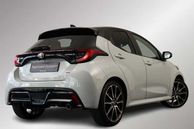 Toyota Yaris (2023) thumbnail 2