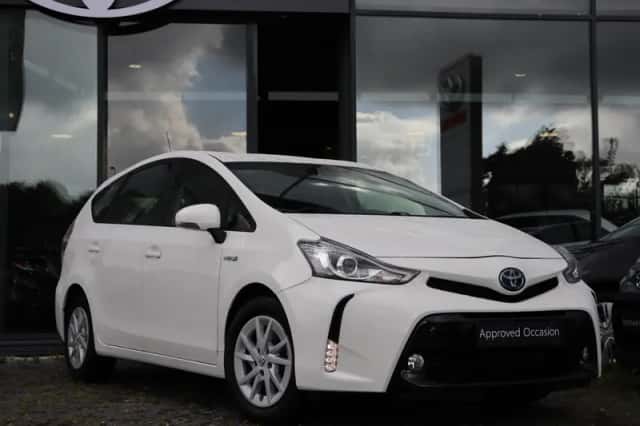Toyota Prius (2018) thumbnail 5