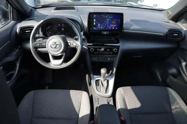 Toyota Yaris Cross (2023) thumbnail 3