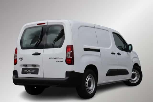 Toyota Proace (2025) thumbnail 2