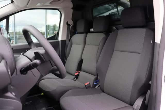 Toyota Proace (2025) thumbnail 3