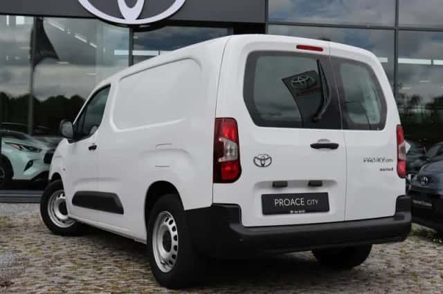 Toyota Proace (2025) thumbnail 5