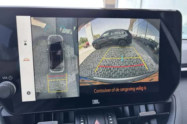 Toyota RAV4 (2025) thumbnail 3
