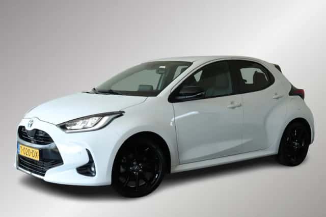 Toyota Yaris (2023) thumbnail 1