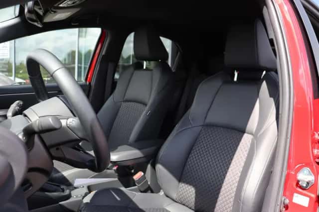 Toyota Yaris (2023) thumbnail 3