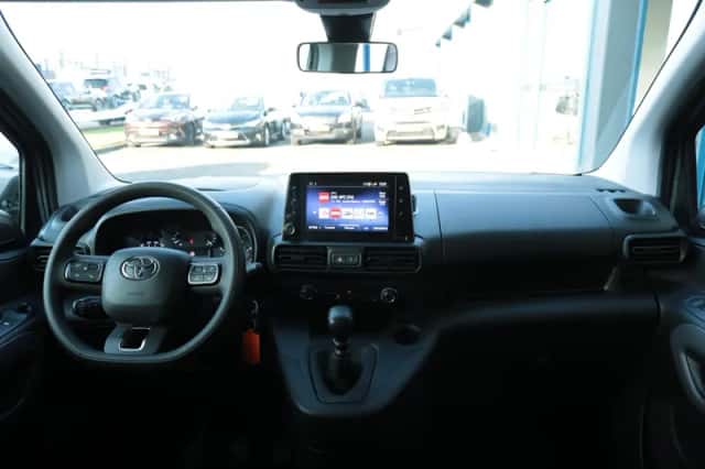Toyota Proace (2022) thumbnail 3