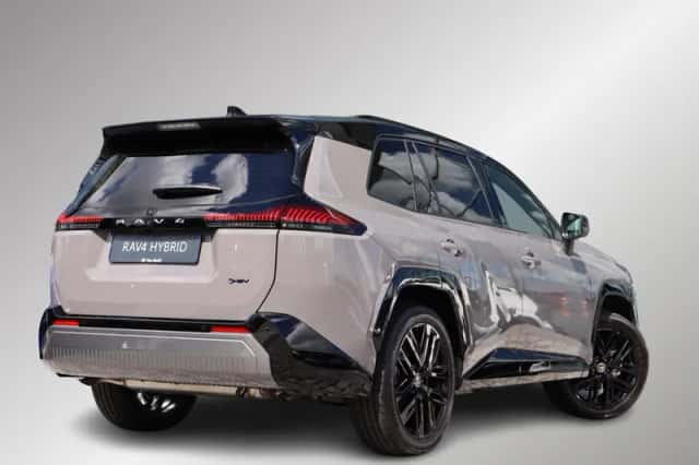 Toyota RAV4 (2026) thumbnail 2