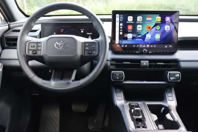 Toyota RAV4 (2026) thumbnail 3