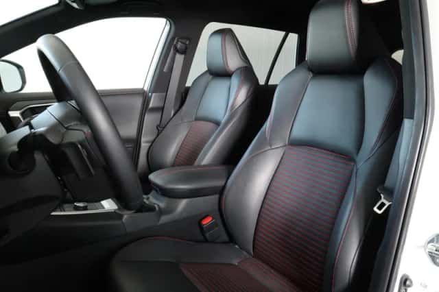 Toyota RAV4 (2025) thumbnail 4