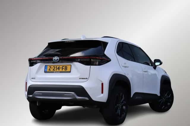 Toyota Yaris Cross (2024) thumbnail 2