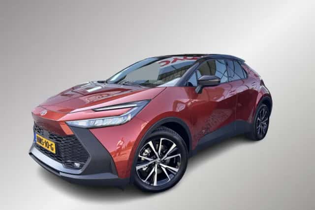 Toyota C-HR (2025) thumbnail 1