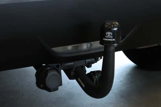 Toyota Yaris (2021) thumbnail 3