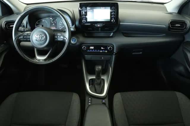 Toyota Yaris (2021) thumbnail 6