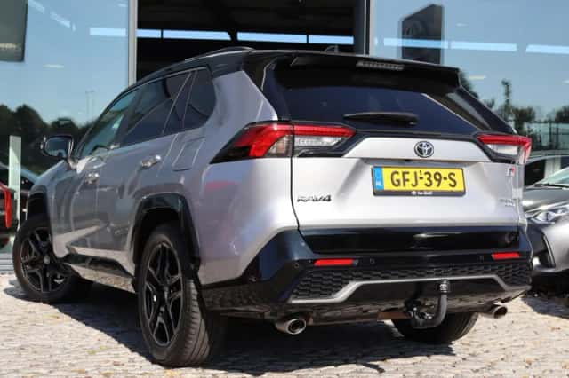Toyota RAV4 (2024) thumbnail 5