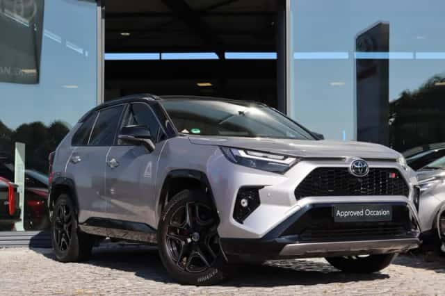 Toyota RAV4 (2024) thumbnail 6