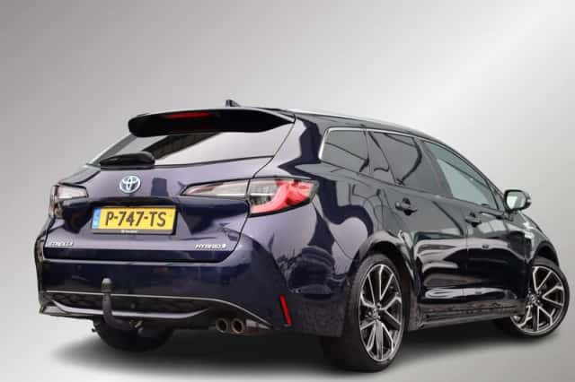 Toyota Corolla (2022) thumbnail 2