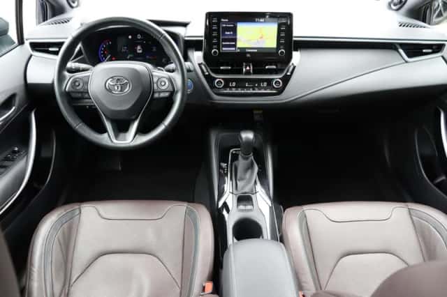 Toyota Corolla (2022) thumbnail 3