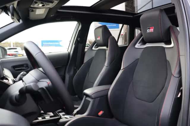 Toyota Corolla (2025) thumbnail 5