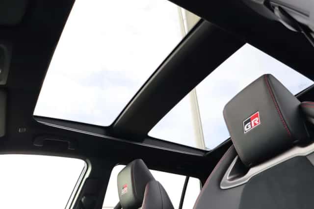Toyota Corolla (2025) thumbnail 6