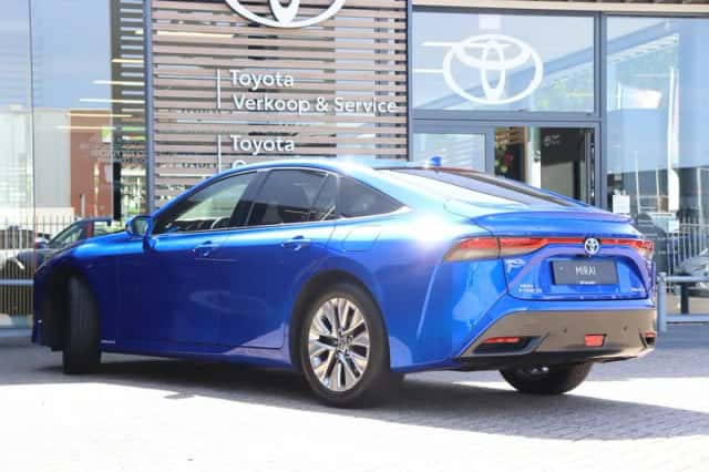 Toyota Mirai (2022) thumbnail 5