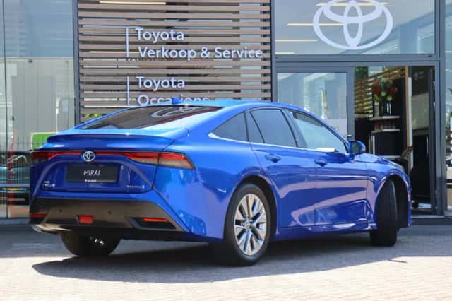 Toyota Mirai (2022) thumbnail 6