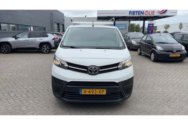 Toyota Proace (2019) thumbnail 3