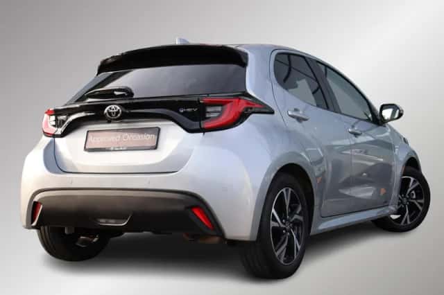 Toyota Yaris (2025) thumbnail 2