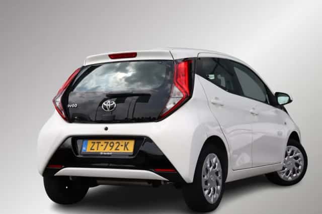 Toyota Aygo (2019) thumbnail 2