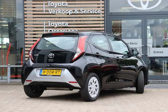 Toyota Aygo (2020) thumbnail 2