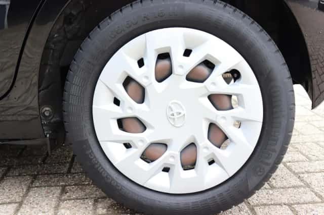 Toyota Aygo (2020) thumbnail 4
