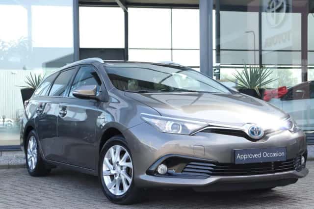 Toyota Auris (2016) thumbnail 6