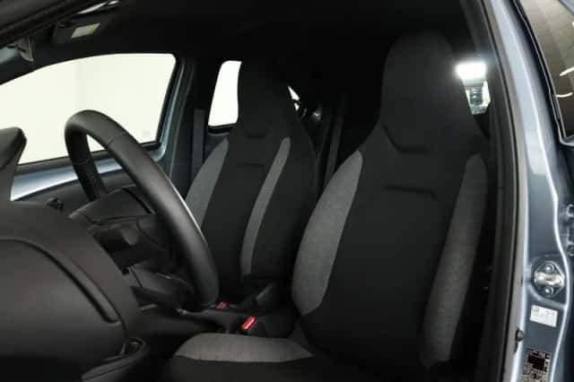 Toyota Aygo X (2024) thumbnail 6