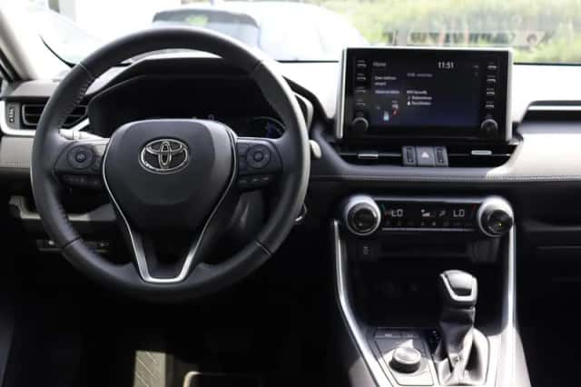 Toyota RAV4 (2022) thumbnail 4