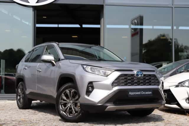 Toyota RAV4 (2022) thumbnail 5