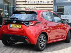 Toyota Yaris (2023) thumbnail 2