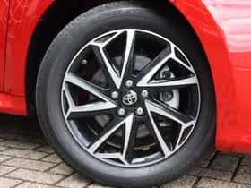 Toyota Yaris (2023) thumbnail 3