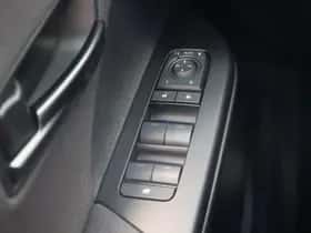 Toyota C-HR (2026) thumbnail 17